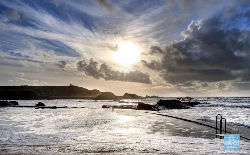 Winter afternoon at Bude Sea Pool